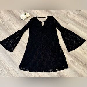 NEW Haani Petite Boho Chic Retro 1960's Style Black Lace Flare Sleeves Dress PM